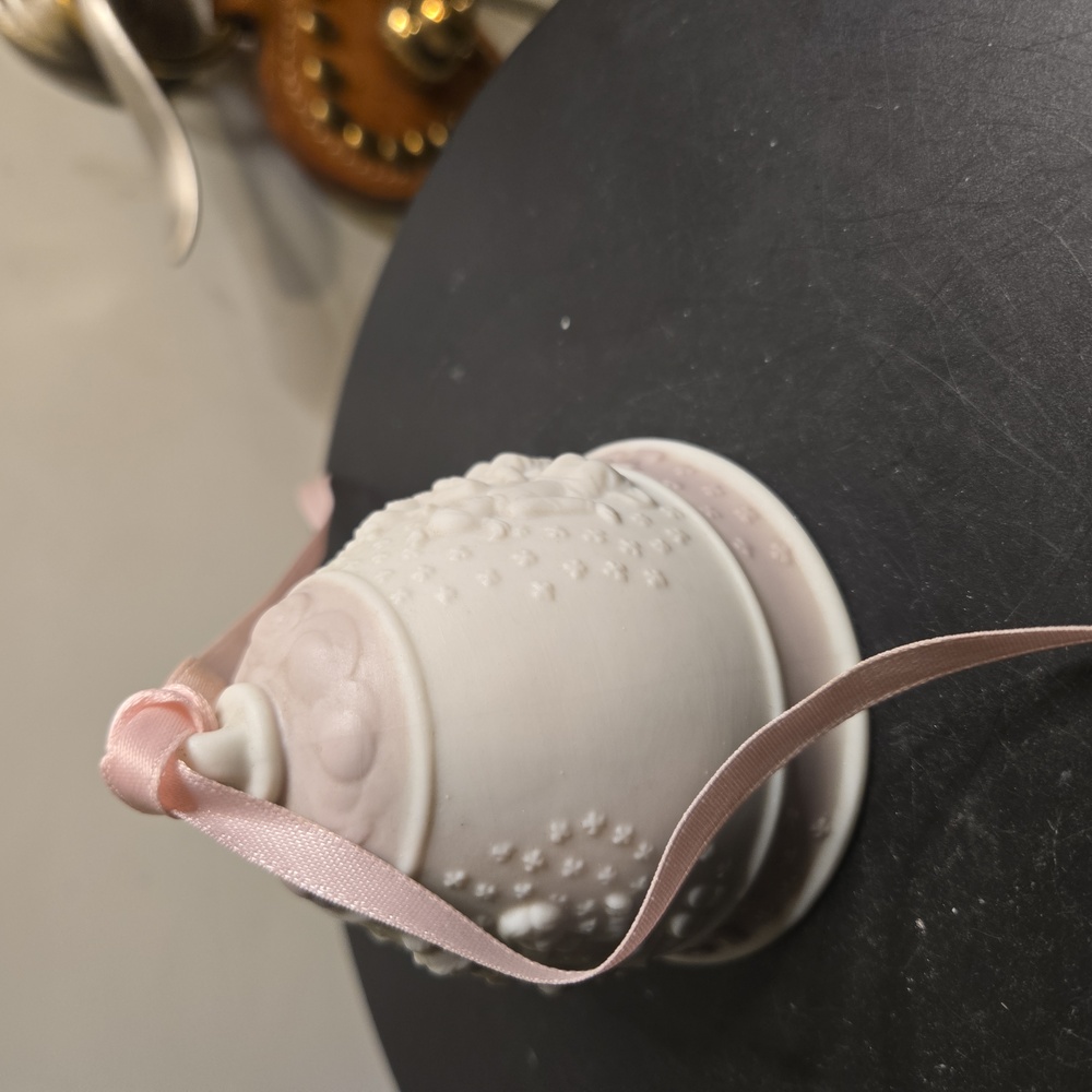 Elegant Lladro 1987 Christmas Ceramic Bell with Ribbon Accent - Picture 4 of 7